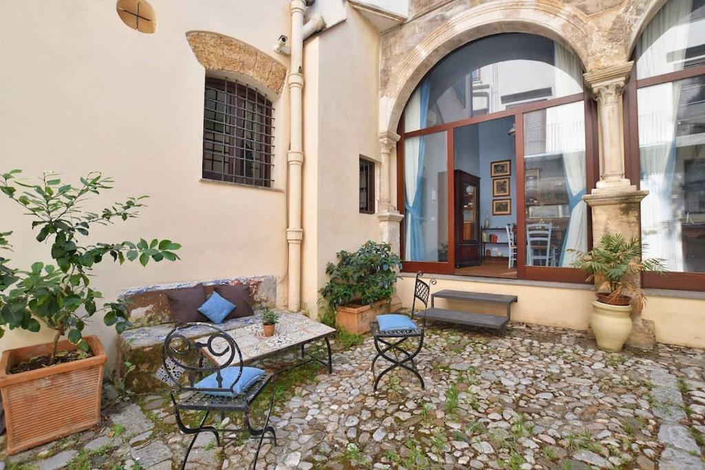 Iflat Agli Archetti Del Centro Apartamento *